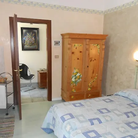 Marta Guest house